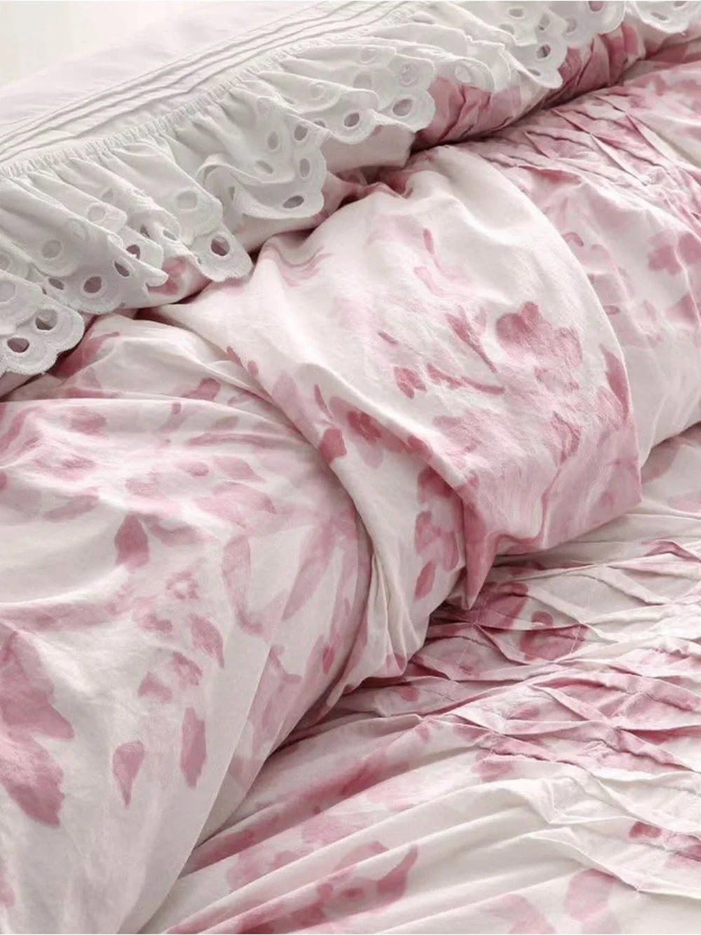 New Pottery Barn LoveShackFancy Garden Damask Smocked Quilts size  Full/ Queen